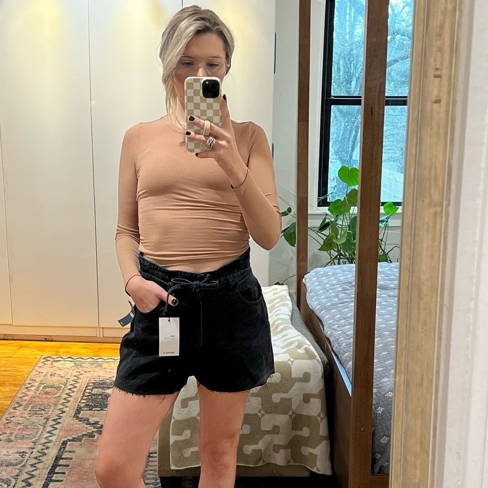 NWT Forever 21 High Waisted Jean Short - Black - Picture 2 of 11